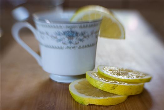 Morning tea with fresh sliced lemon