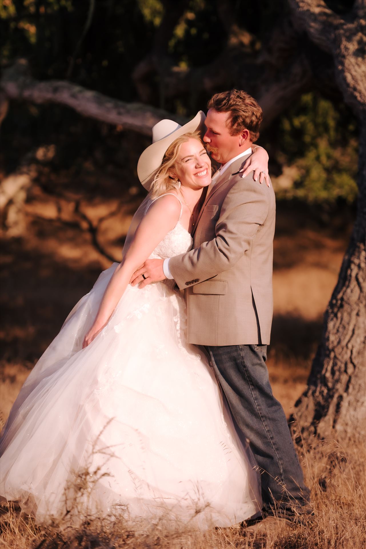 FW-6247.JPG - Sarah Williams of Mirror's Edge Photography, a San Luis Obispo and Santa Barbara County Wedding and Engagement Photographer, captures Katie and Joe's country chic wedding in Lompoc, California.  Country Bride and Groom. by Sarah Williams