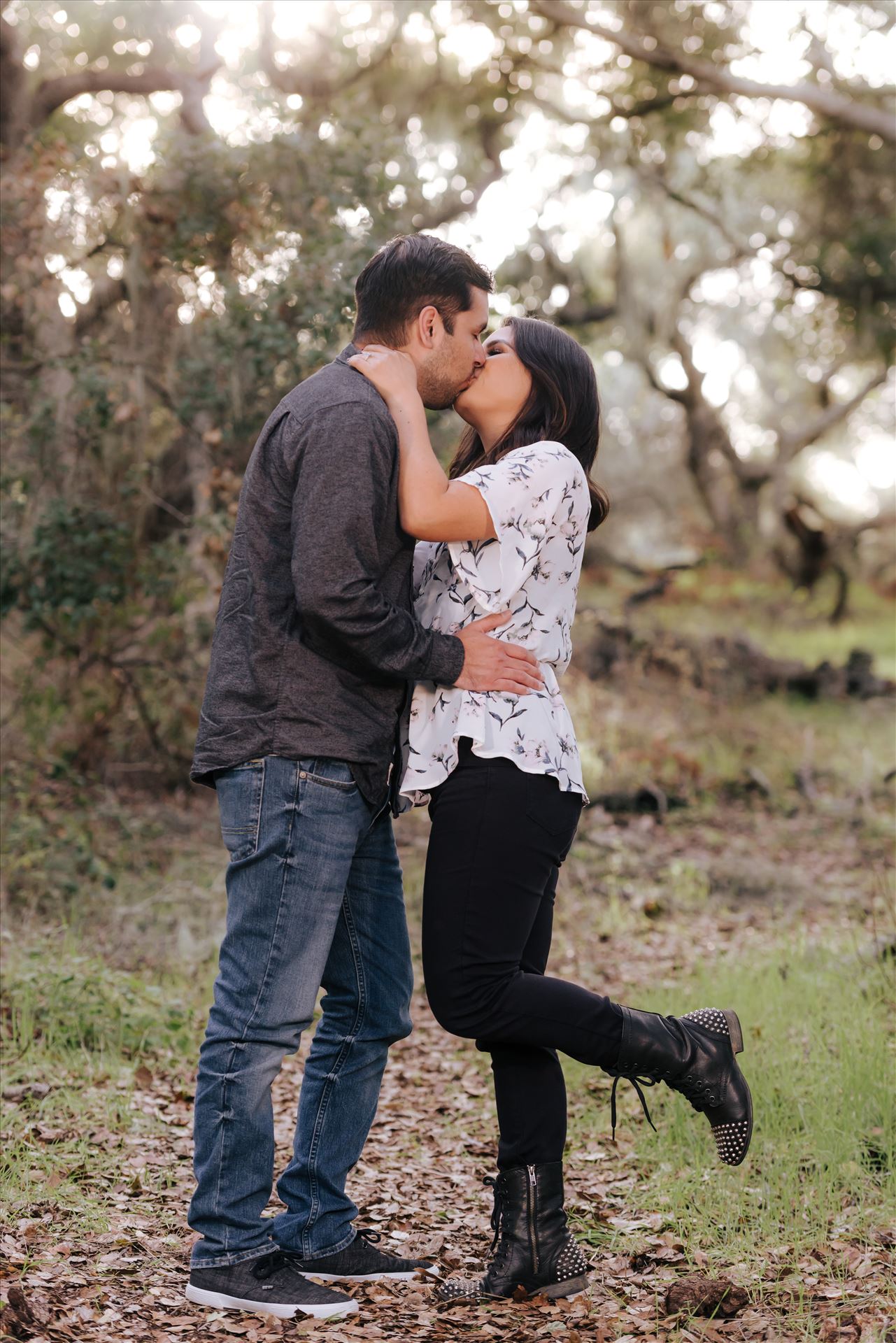 DSC_6450.JPG - Mirror's Edge Photography captures CiCi and Rocky's Sunrise Engagement in Los Osos California at Los Osos Oaks Reserve. The kiss by Sarah Williams
