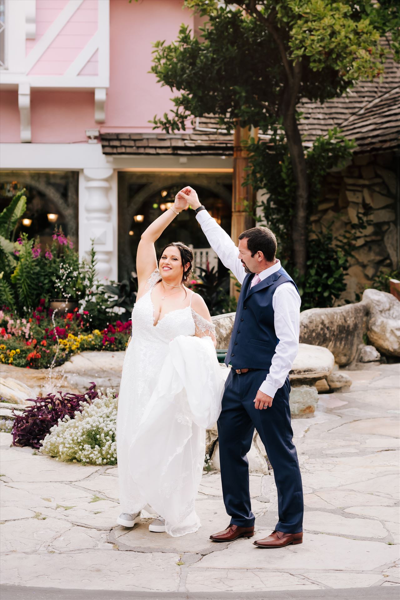 Sneak Peek--5.JPG - Mirror's Edge Wedding Photography, a San Luis Obispo and Santa Barbara County photographer capture the Nagy's Madonna Inn Wedding. Dancing at the Madonna Inn. by Sarah Williams