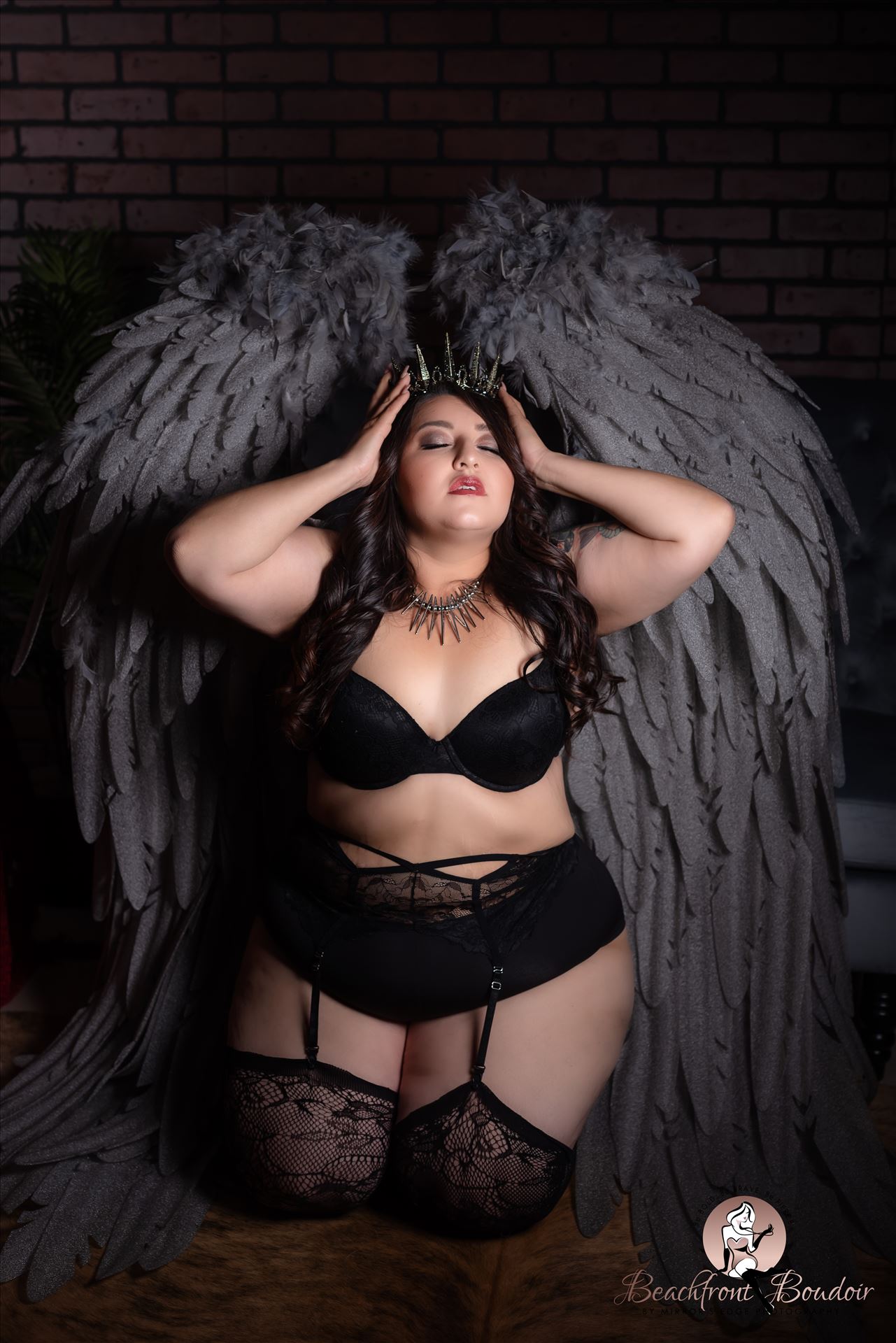 Port-2.JPG - Beachfront Boudoir by Mirror's Edge Photography is a Boutique Luxury Boudoir Photography Studio located in San Luis Obispo County. My mission is to show as many women as possible how beautiful they truly are! Curvy wings Latina boudoir by Sarah Williams