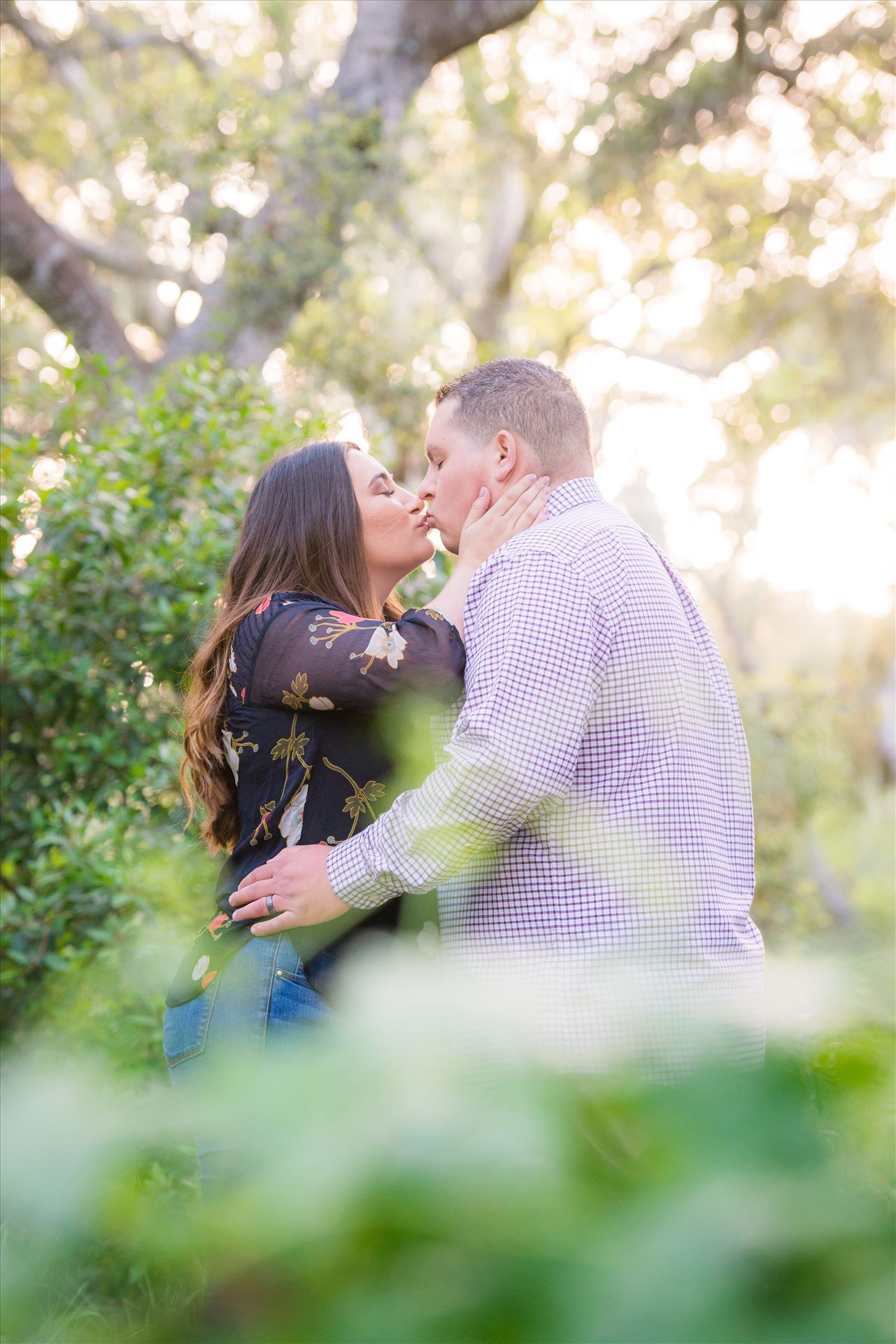 DSC_3616.JPG - Los Osos Oaks Nature Reserve Engagement Photography Session by Mirror's Edge Photography with gorgeous light by Sarah Williams