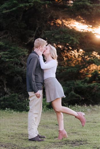 San Luis Obispo and Santa Barbara County Wedding and Engagement Photography. Mirror's Edge Photography captures Montana de Oro Engagement Session.  Kissing at sunset.