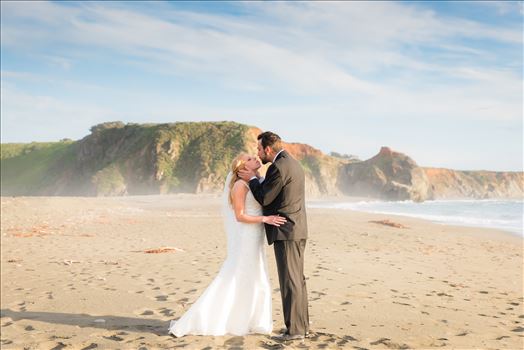 Ragged Point Inn Wedding Elopement photography by Mirror's Edge Photography in San Simeon Cambria California. Bride and Groom at sunset on the beach. Big Sur Wedding Photography