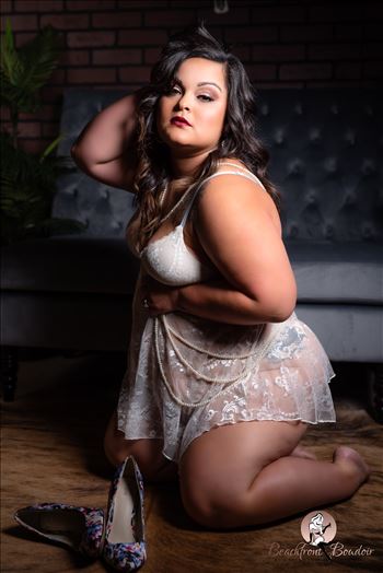 Beachfront Boudoir by Mirror's Edge Photography is a Boutique Luxury Boudoir Photography Studio located in Oceano, California. My mission is to show as many women as possible how beautiful they truly are! Plus sized boudoir beauty.
